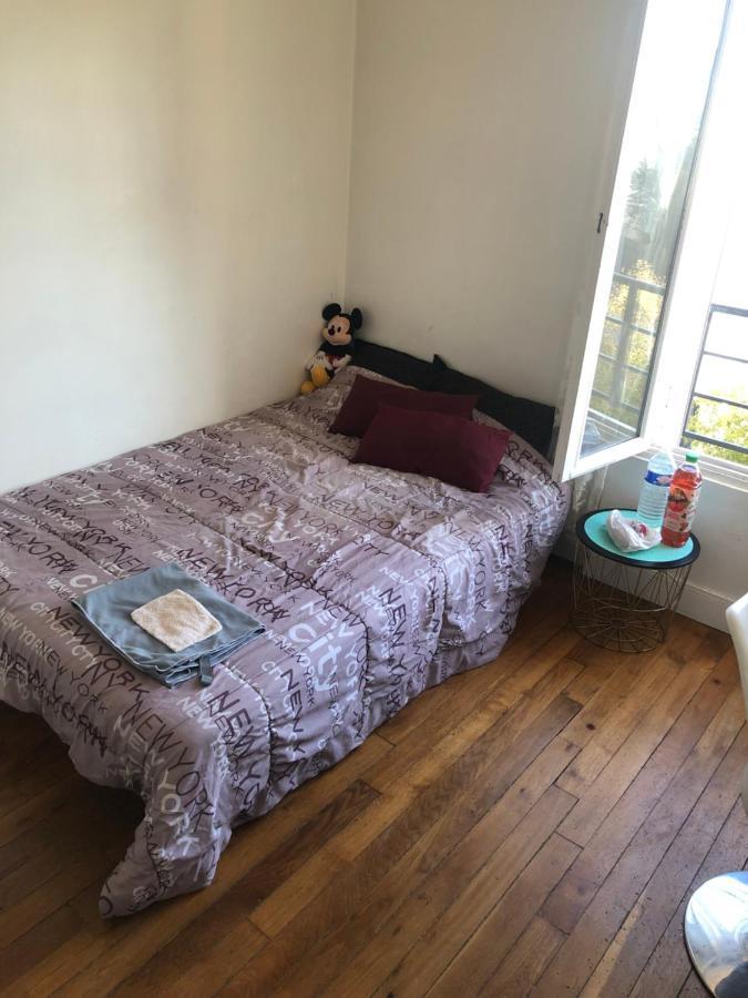 Appartement Tres Calme A 10Mn De Paris - Woman & Couples Only Courbevoie Exterior photo